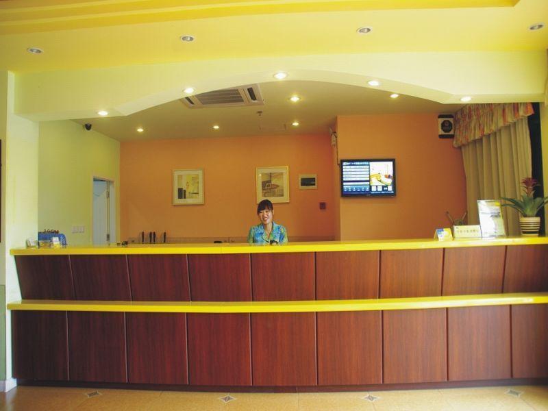 Home Inn Hangzhou Xiasha Wenyuan Road Mass Media College Hàng Châu Ngoại thất bức ảnh